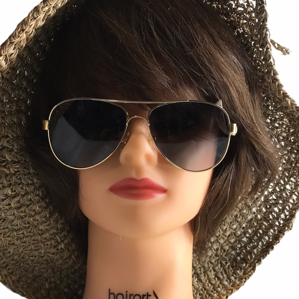 Tory Burch sunglasses 😎